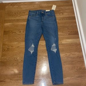 High Rise Skinny Jeans NWT